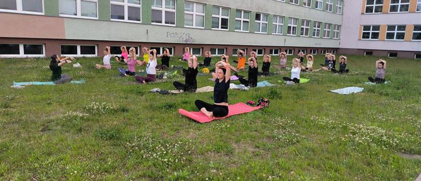 A może joga? W plenerze, za darmo, dla każdego