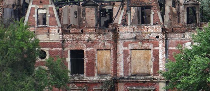 Zabezpieczą zabytkową ruinę w Podjuchach przy ul. Niklowej