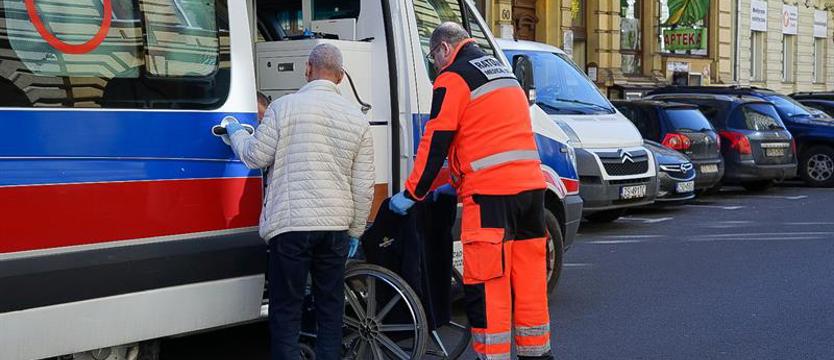 Drugie piętro i ojciec na wózku. Po eksmisji za dług