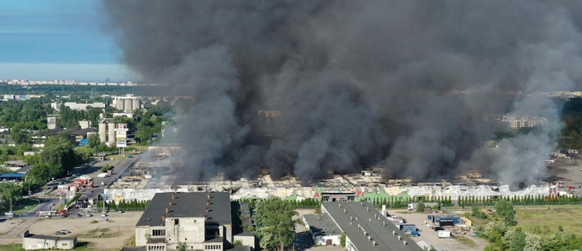 Warszawa: płonie kompleks handlowy Marywilska 44