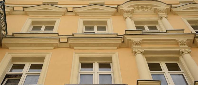 Finał renowacji w sierpniu. Uchylili rąbka kamienicy