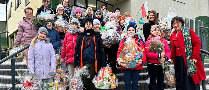 Międzypokoleniowe spotkania. Koszyczek dla seniora