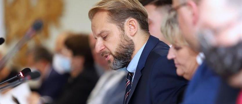 Konflikt w Policach trwa. Burmistrz oświadcza, radni komentują