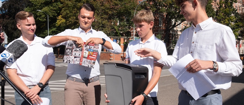Kolejne zmiany w oświacie. HiT do kosza, teraz czas na edukację obywatelską
