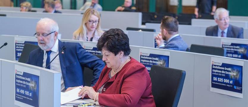Burzliwa sesja Rady Miasta Szczecina. Budżet, hańba i okrzyki