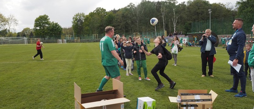 W Policach były sportowe emocje i dobra zabawa. Tak wspierali Ingę z Przęsocina