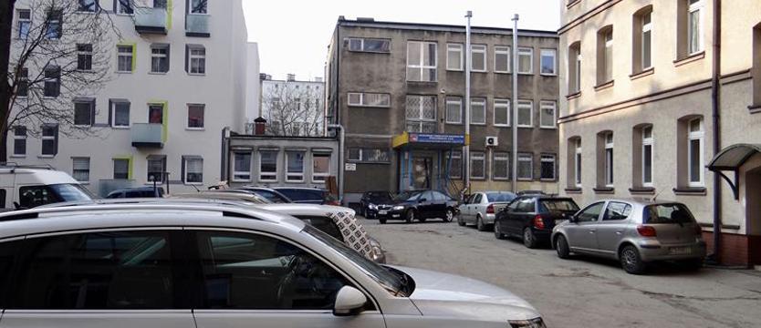 Kwartał pytań i przetargowych poślizgów