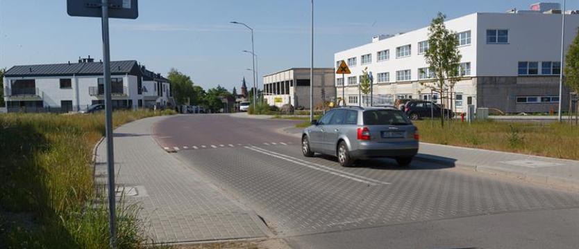 Prace przy budowie szkoły postępują. Czy wykonawca dotrzyma terminu?
