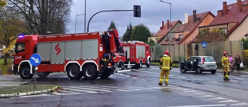 Wypadek na ul. Popiela w Stargardzie. Kobieta z urazem klatki piersiowej