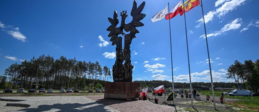 Pomnik „Rzeź Wołyńska” w Domostawie został zniszczony