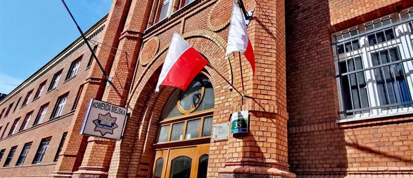 Mundurowe profity i wakaty. Dobra pensja nie dla wszystkich