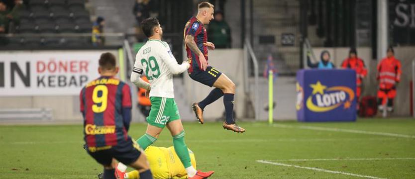 Piłka nożna. Pogoń bez punktów w Radomiu