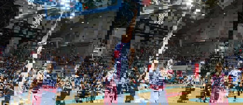 Koszykówka. Derby dla PGE Spójni