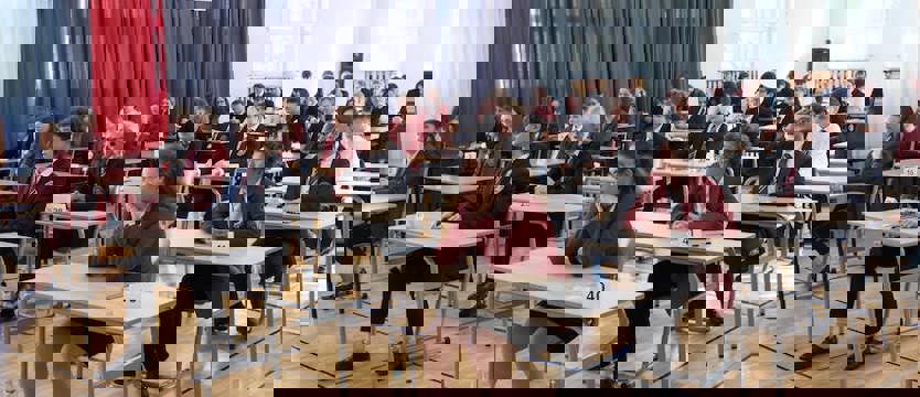 Egzaminem pisemnym z języka polskiego rozpoczęły się tegoroczne matury