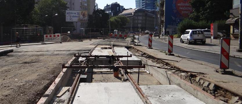 Al. Wyzwolenia w przebudowie z całkowitą blokadą. Od ronda Giedroycia do Lubomirskiego objazdy