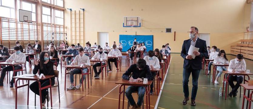 Ten rok szkolny obnażył słabość polskiej edukacji. Sprawdzian z pandemii