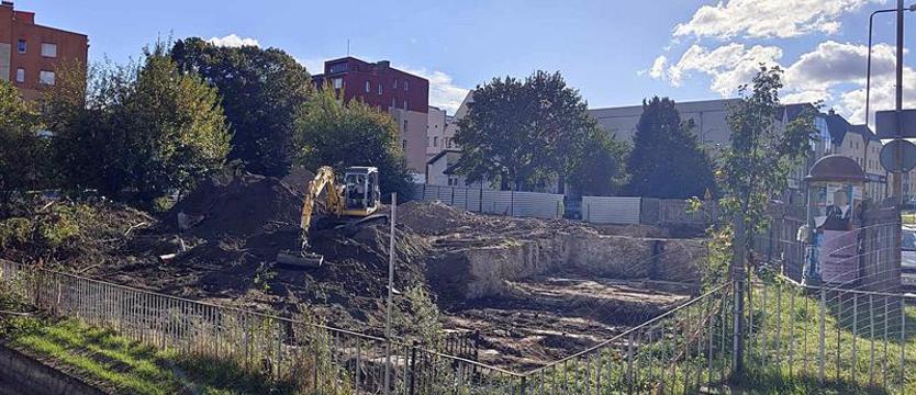 W Stargardzie ruszyły prace archeologiczne. Badają kwartał po wyburzonych kamienicach