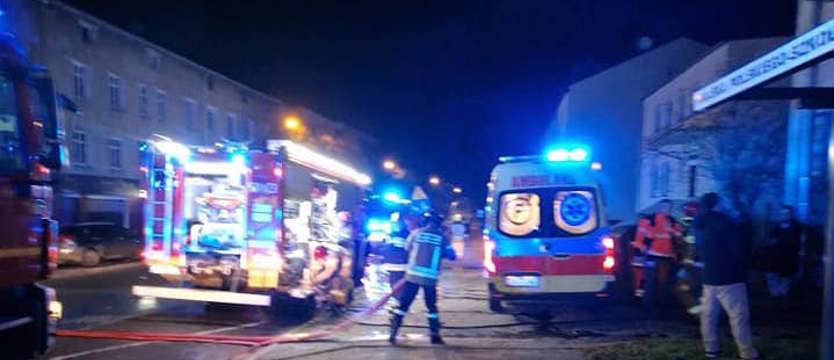 Pożar przy ul. Wojska Polskiego w Stargardzie. Dwaj mężczyźni poparzeni