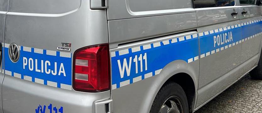 Senior w upojeniu.  Leżał na chodniku - posiedzi za kratkami