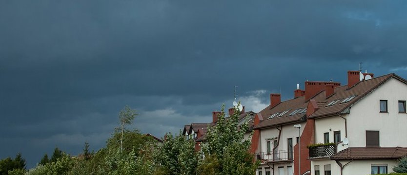 Ostrzegają przed burzami w całym regionie w środę od południa
