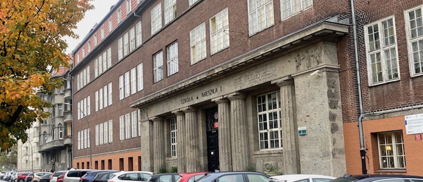 Magistrat nakazał demontaż kamer w toaletach II Liceum Ogólnokształcącego