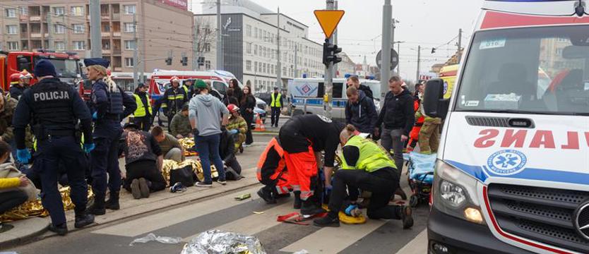 Dwie osoby wciąż walczą o życie
