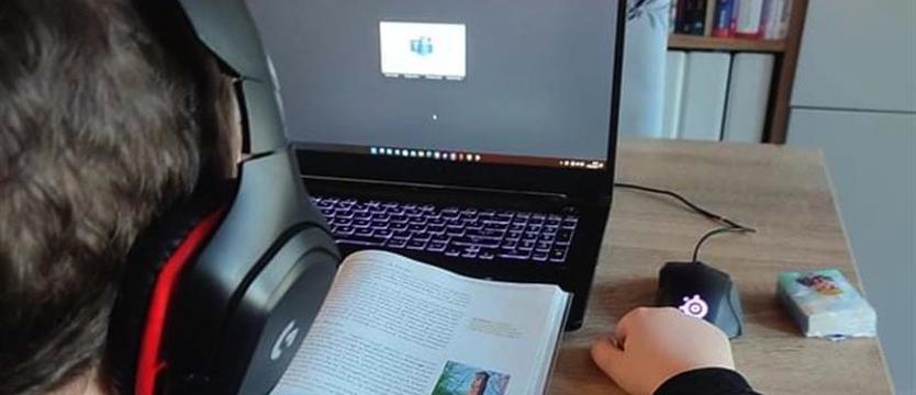 Szkoła oferująca edukację domową w Przecławiu do likwidacji. Co dalej z dziewięćdziesięciorgiem uczniów?