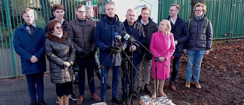 Politycy PO apelują przed sylwestrową nocą: Karma dla zwierząt zamiast fajerwerków
