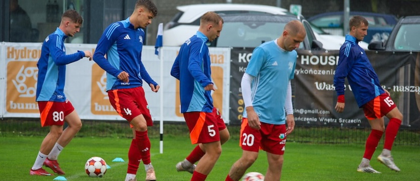 Piłka nożna. Zalane boisko Świtu, mecz przełożony