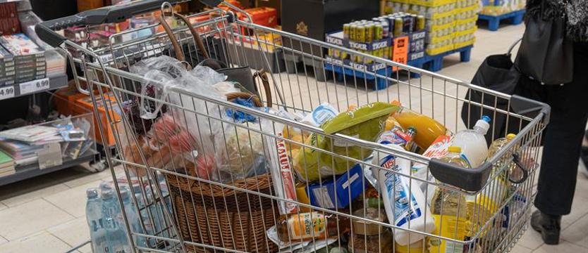 Pracownicy na skraju wytrzymałości. Dla handlu grudzień to żniwa, ale i koszmarny czas