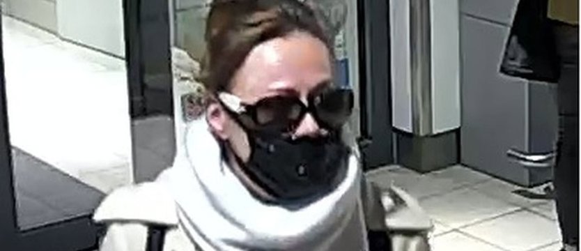 Policja szuka kobiety, która zaatakowała dwie inne na parkingu