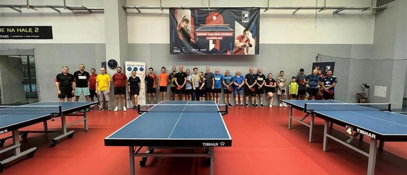 Tenis Stołowy. Półmetek "Top Asy Rakiet"