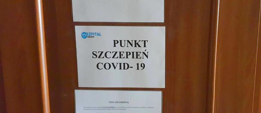 Co ze szczepieniami osób starszych? Czekają ponad dwa miesiące