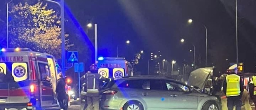 Samochód wjechał w pieszych w Szczecinie. Dwie dziewczynki trafiły do szpitala