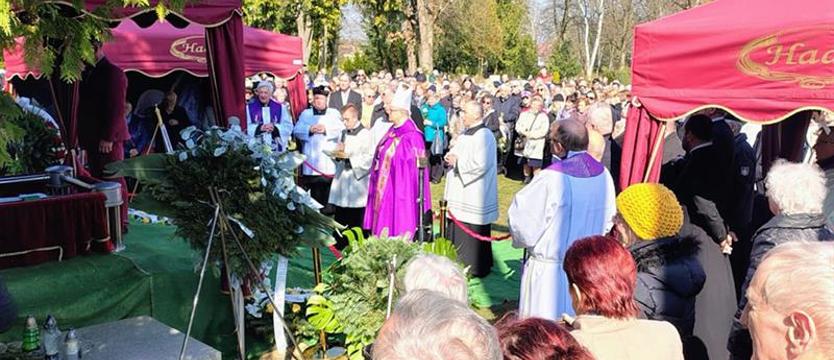 Nie doczekał otwarcia kościoła, który budował. Wierni żegnali proboszcza Jana Śniegowskiego