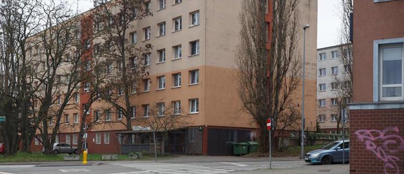 Bunt w hotelu asystenckim