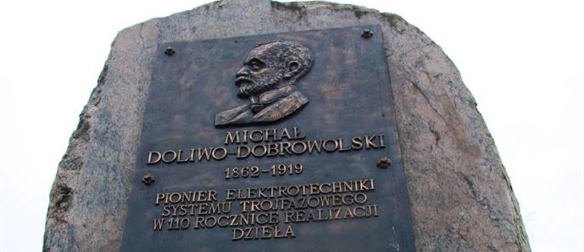 Będzie ławeczka na skwerze. Spór o "rosyjskość" naukowca