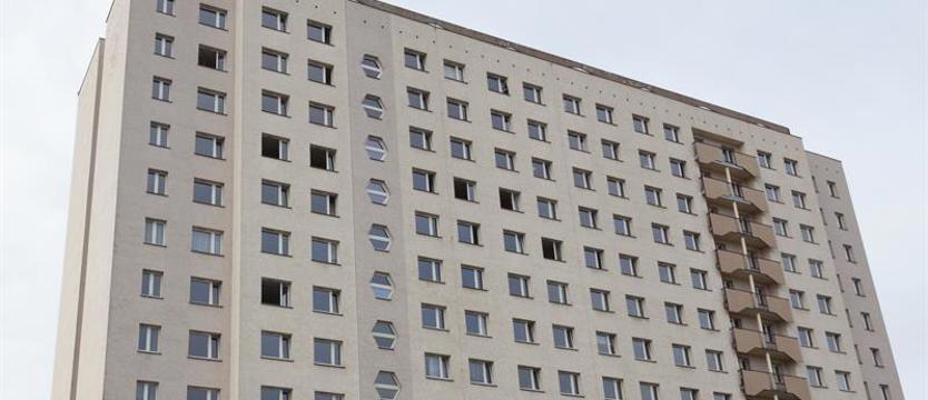 Studenci z regionów objętych powodzią mogą zamieszkać w akademikach US
