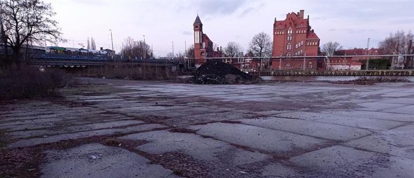 Hektar nad Parnicą do wzięcia