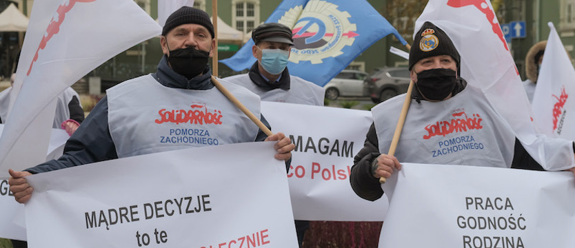 Związkowcy pod magistratem: Szczecin nie do spółki z New Cogen