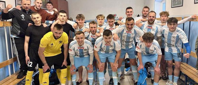 Piłka nożna. W Klasie Okręgowej Świt wygrał z Kołbaczem
