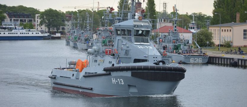 Holownik H-13 Przemko w macierzystym porcie Świnoujście
