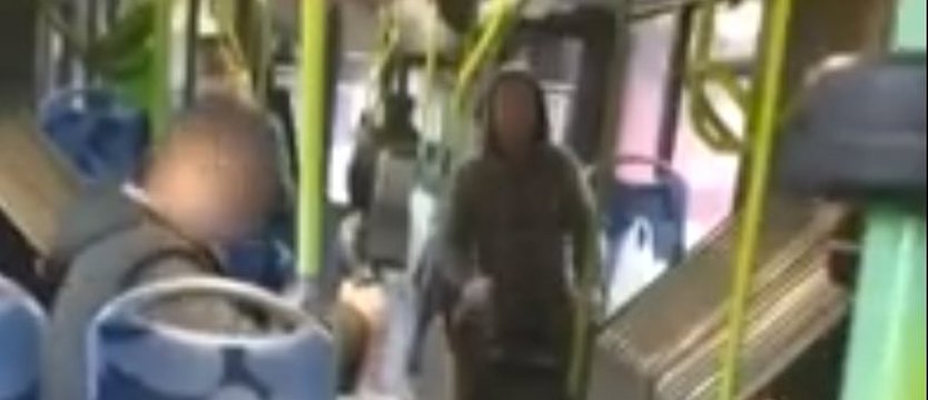 Impreza w miejskim autobusie w Szczecinie