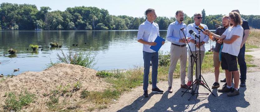 Opozycja krytykuje PiS za zaniechania w sprawie katastrofy ekologicznej na Odrze