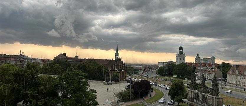 Uwaga wracają burze! Możliwe już w nocy z niedzieli na poniedziałek