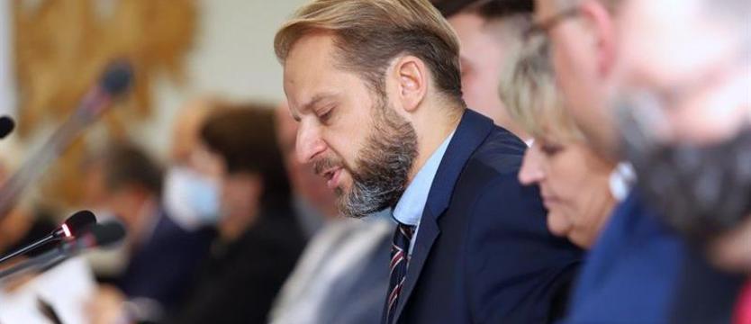 Konflikt w Policach. ZWiK pozywa radnego