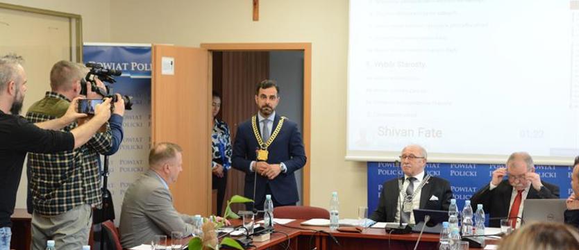 W powiecie polickim już wiadomo. Starostą Shivan Fate