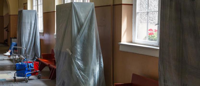Szkoły i przedszkola w remoncie. Powstają boiska, nowe sale lekcyjne, gimnastyczne, szatnie
