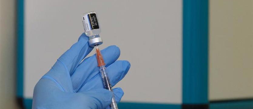W Polsce w pełni zaszczepionych jest ponad 13,8 mln osób