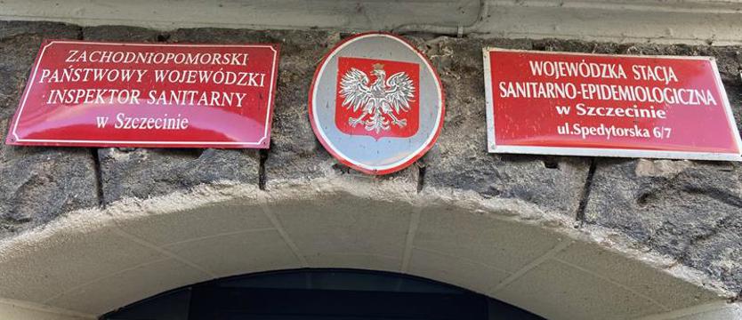 Masowe zatrucie w zakładzie po zjedzeniu zapiekanki z cateringu
